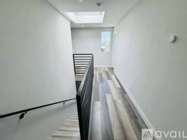 Main picture of 1301 N Kingsley Dr