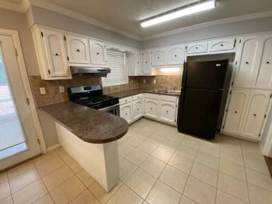 Main picture of 1012 Rosewood Dr