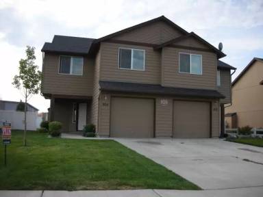 Main picture of 802 NE Larch Ave
