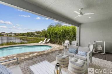 Main picture of 15377 Green River Ct