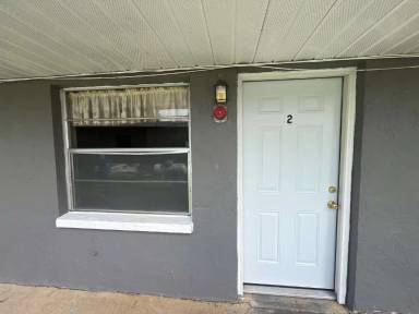 Main picture of 214 N Chestnut Rd