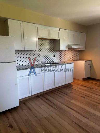 Main picture of 1822 Red Barn Village Rd