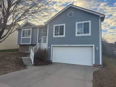 Main picture of 3014 N 150th St