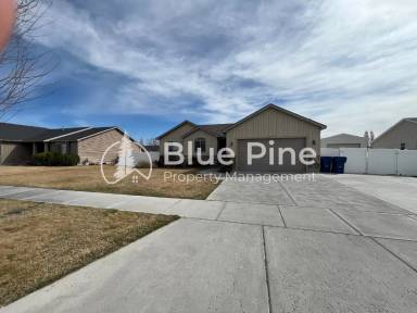 Main picture of 3688 Shale Ave