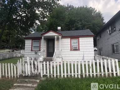 Main picture of 555 SW State St