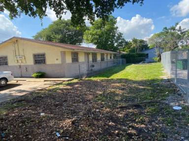Main picture of 37 NW 7th Ave