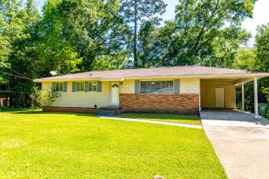 Main picture of 716 Crestview Dr