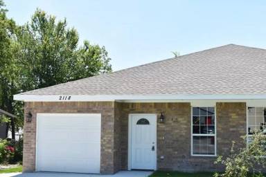 Main picture of 2116-2118 Grayson Ave