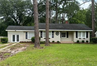 Main picture of 1500 7th Ave