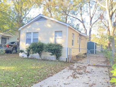 Main picture of 844 W Garfield St