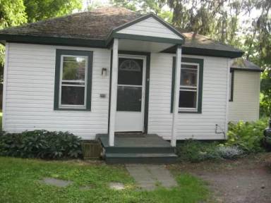 Main picture of 56 1/2 Salina St