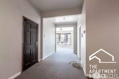 Main picture of 1011 W Newport Ave