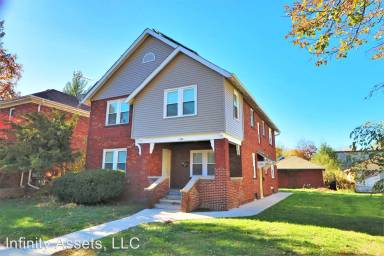 Main picture of 1324 Evelyn St