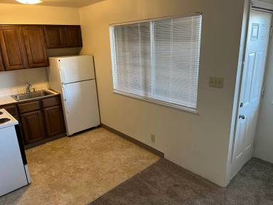 Main picture of 1740 Stewart St