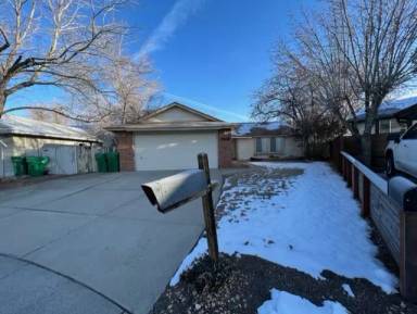 Main picture of 1832 Espee Ct