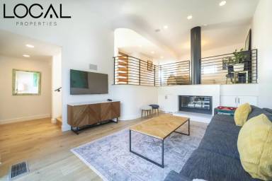 Main picture of 184 Europa St