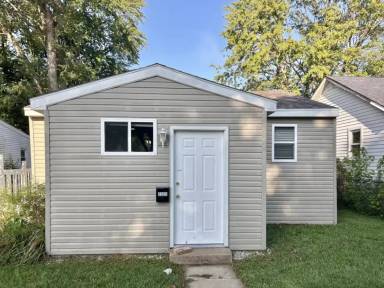 Main picture of 2309 N Delphos St