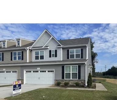 Main picture of 909 Hillman Ln