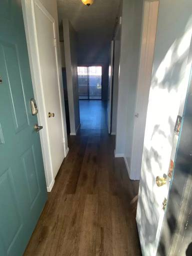 Main picture of 620 W Collins St