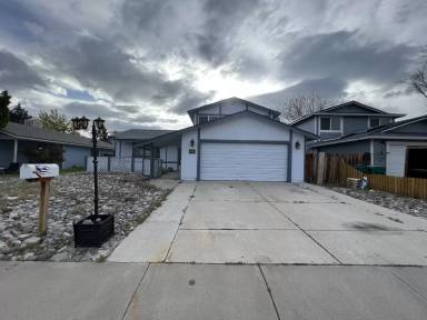Main picture of 1908 Pinewood Dr