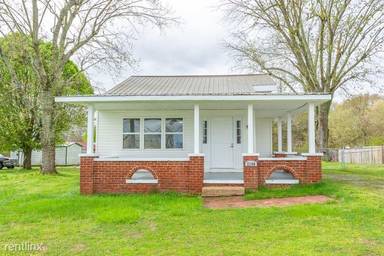 Main picture of 2190 Benton Pike NE