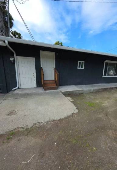 Main picture of 13451 Lakeshore Dr