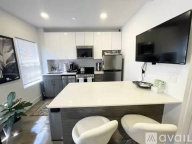 Main picture of 61 Joy St