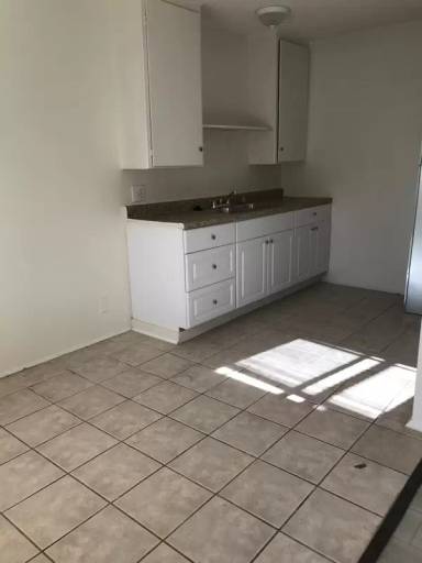 Main picture of 527 E Avenue Q12