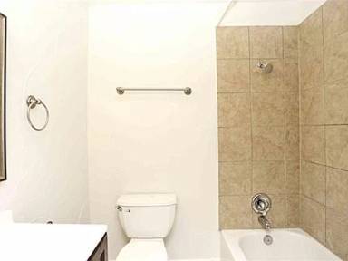 Main picture of 2313 N Fitzhugh Ave