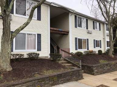 Main picture of 2 Steeplechase Ct