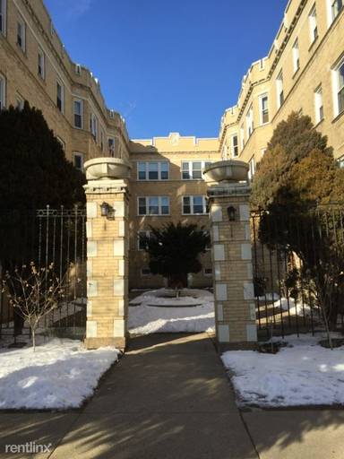 Main picture of 1436-40 W Thorndale Ave Apartments