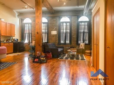 Main picture of 845 W Fulton Market