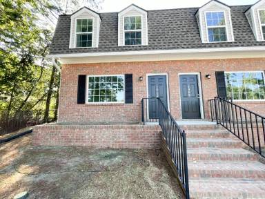 Main picture of 1912 Devonwood Dr