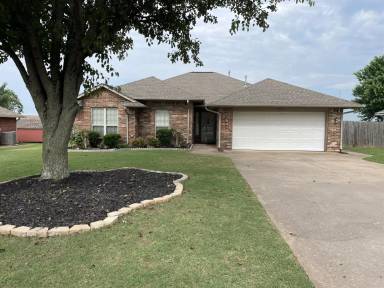 Main picture of 2405 Headwind Dr