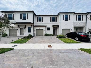 Main picture of 10094 SW 231st Ln
