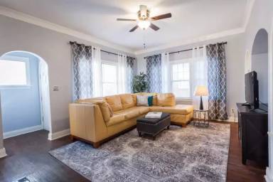 Main picture of 1506 S Florence Pl