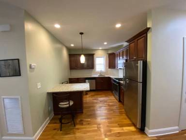 Main picture of 63 Mechanic St