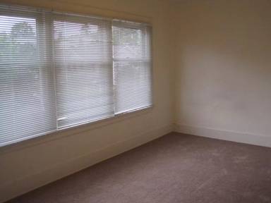 Main picture of 4541 5th Ave NE