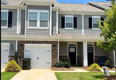 Main picture of 423 Yellow Fox Rd