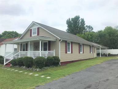 Main picture of 201 N Main St