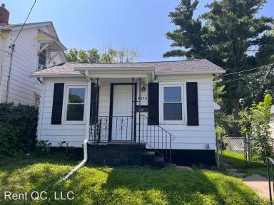 Main picture of 2848 5 1/2 Ave