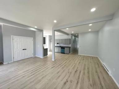 Main picture of 1109 W State St