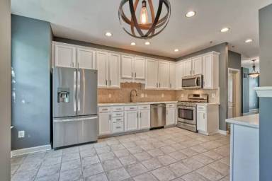 Main picture of 3275 Amazon Ln