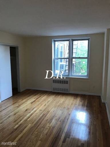 Main picture of 1279 E 17th St