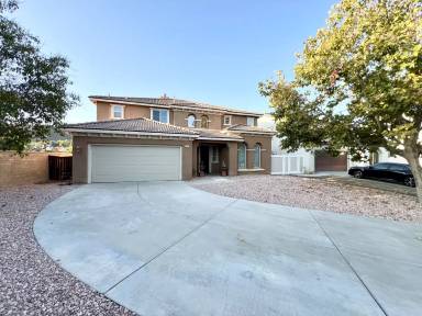 Main picture of 27413 Yellow Wood Way