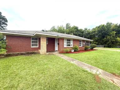 Main picture of 110 Brantwood Dr