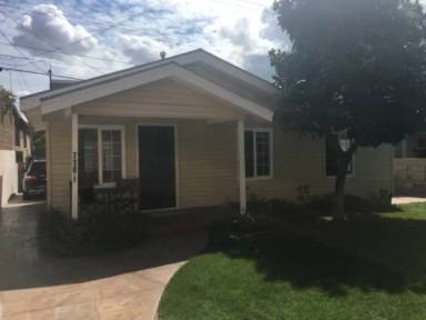 Main picture of 718 1/2 E San Jose Ave