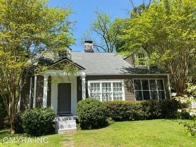 Main picture of 942 Emerson Ave SE