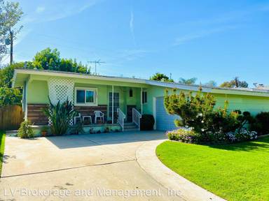 Main picture of 2925 Petaluma Ave