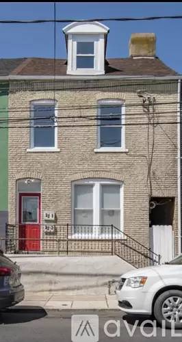 Main picture of 32 N 2nd St